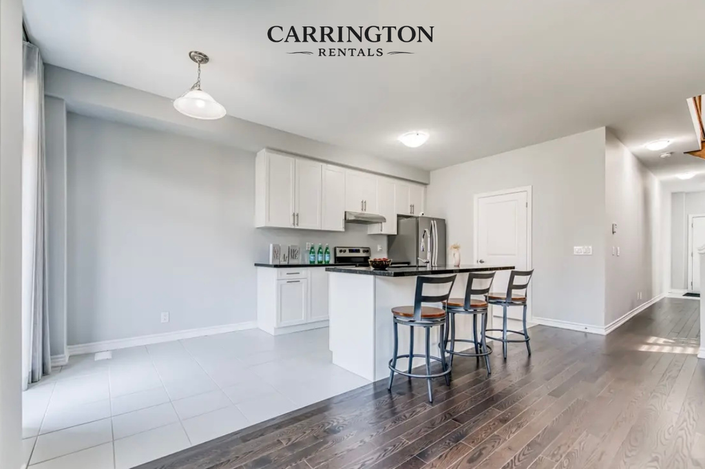 Elegant Townhouse for Lease in Markham | 3 Bed • 3 Bath