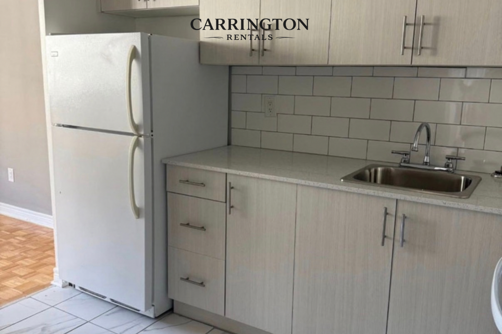 Downtown Toronto Room for Rent Near Sherbourne Station