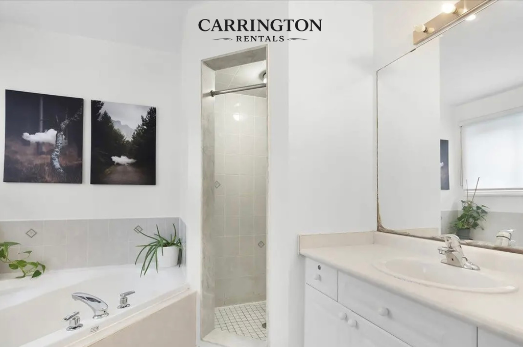 Elegant Detached Home for Lease in Markham | 4 Bed • 3 Bath