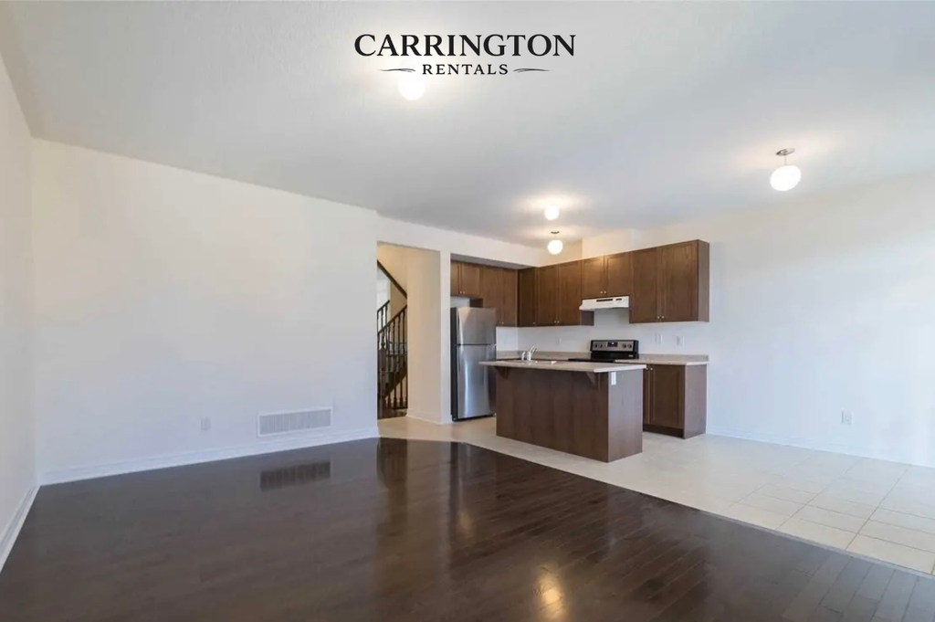 Elegant Townhouse for Lease in Markham | 3 Bed • 3 Bath