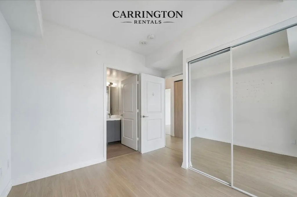 2 Bedroom, 2 Bathroom Luxury Suite in Toronto’s Entertainment District