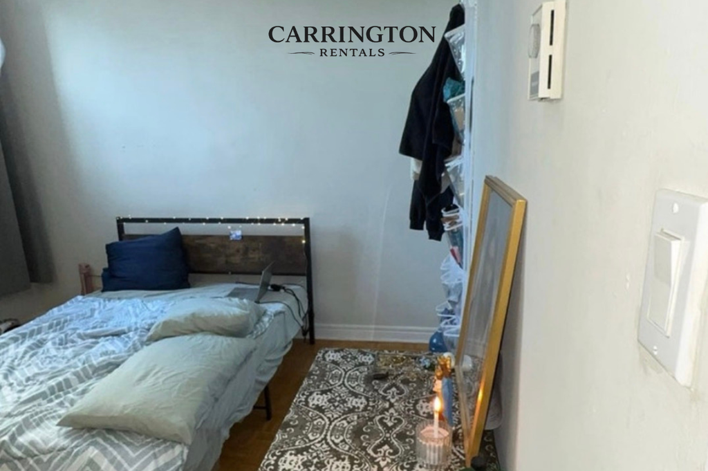 Downtown Toronto Room for Rent Near Sherbourne Station