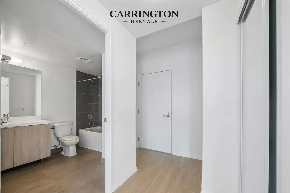 2 Bedroom, 2 Bathroom Luxury Suite in Toronto’s Entertainment District