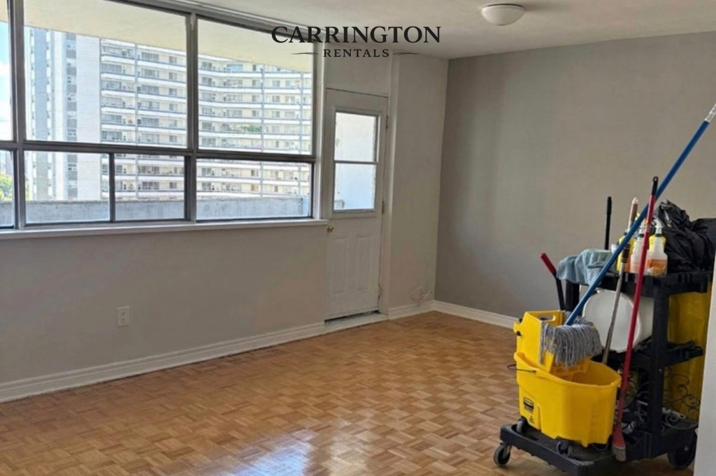 Downtown Toronto Room for Rent Near Sherbourne Station