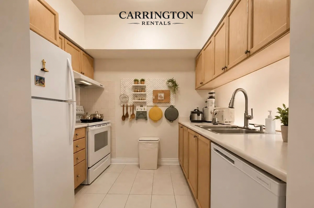 Executive Downtown Toronto Residence | 1+1 Bedroom Luxury Condo | Bay Street Corridor