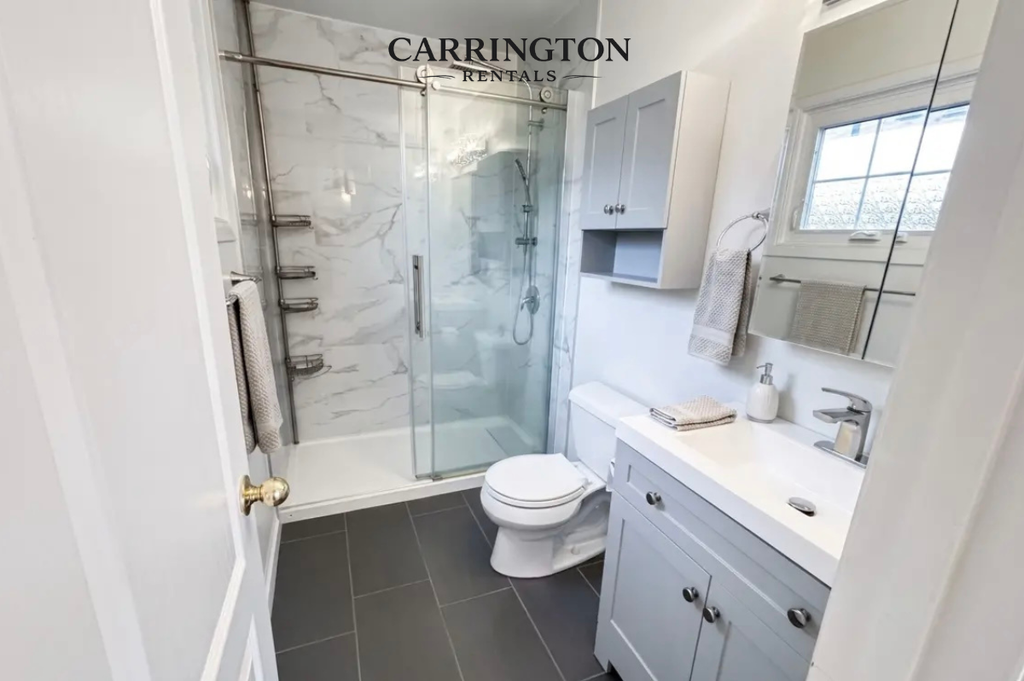Elegant Detached Residence for Lease in Danforth Village–East York | 4+2 Bed • 4 Bath