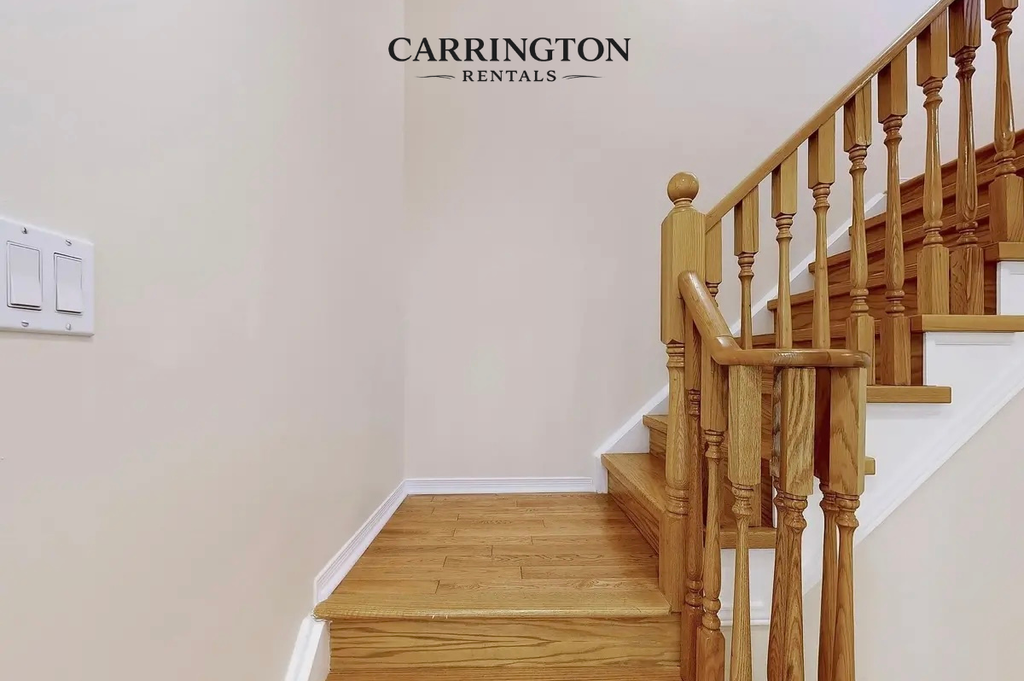 Elegant Semi-Detached Home for Lease in Markham | 3 Bed • 3 Bath