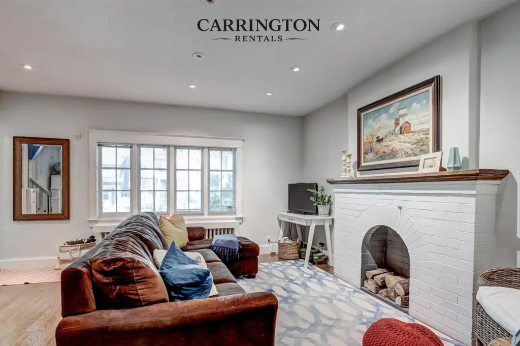Charming Beach-Style Family Home in the Woodbine Corridor | 3 Bed • 2 Bath
